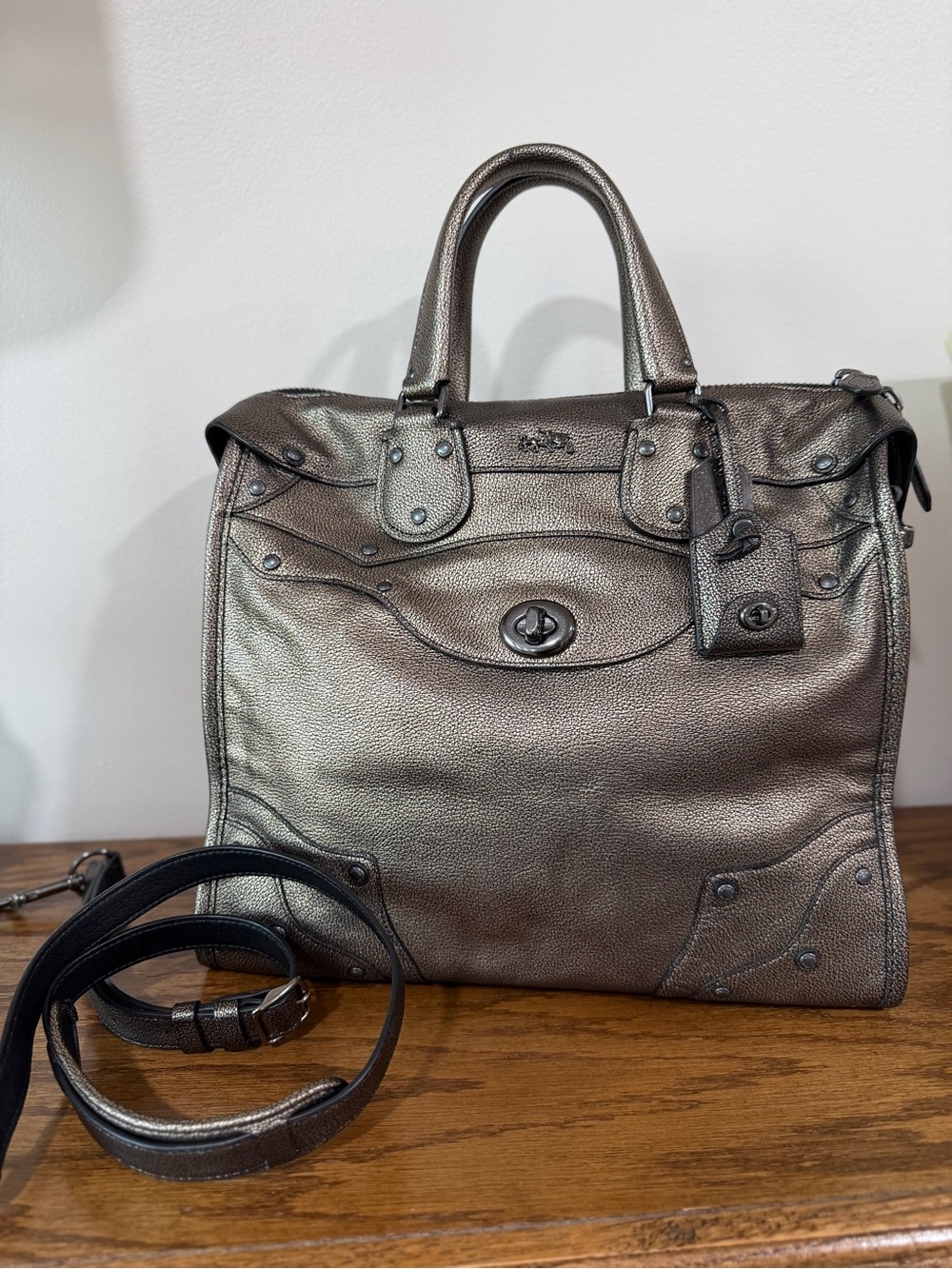 Original Coach Rhyder 33 Satchel in metallic